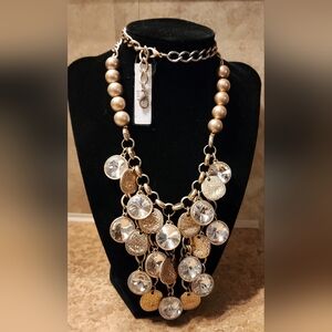 NWT Bombshell Matte Gold Tone Rhinestone Necklace